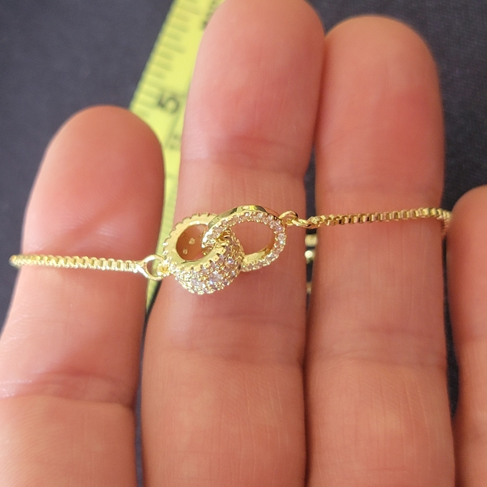 Lariat bracelet